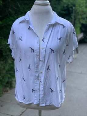 Jane and Delancey White Short-Sleeve Button-Down with Giraffe Print